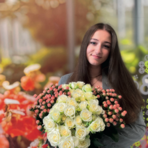 Dylana legt uit waarom ze Bloemwerk een leuk vak vindt | De VO Gids 2027